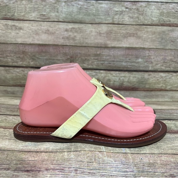 Tory Burch Yellow Patent Leather Cameron Thong Sandals - Picture 3 of 8